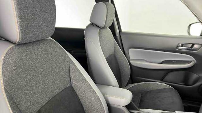 Honda Jazz Hybrid 1.5 i-MMD (122ps) Advance Sport eCVT 